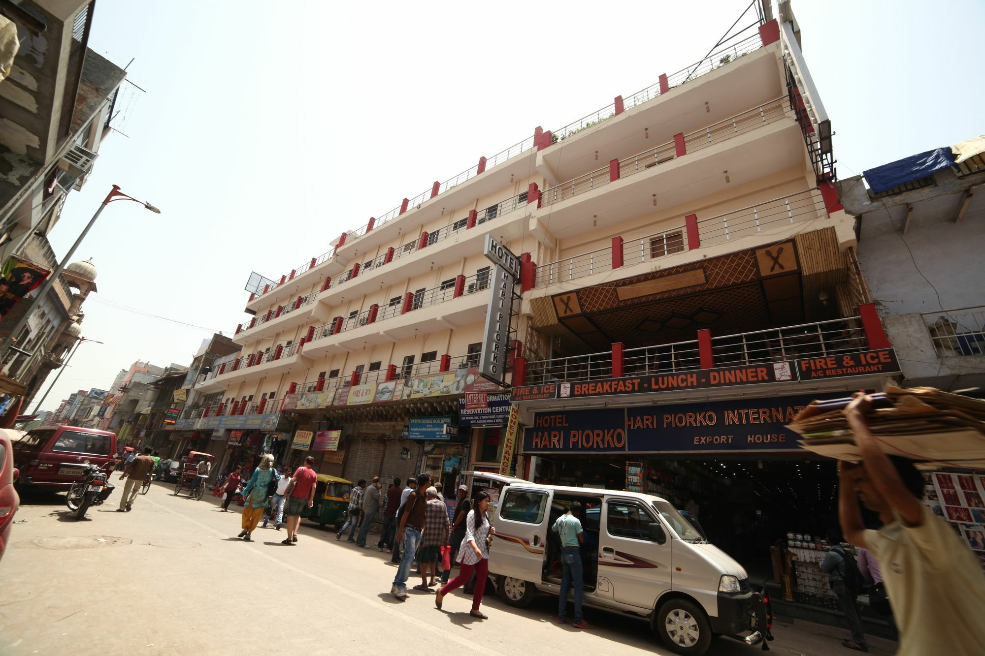 Hotel Hari Piorko - New Delhi Railway Station Exterior photo